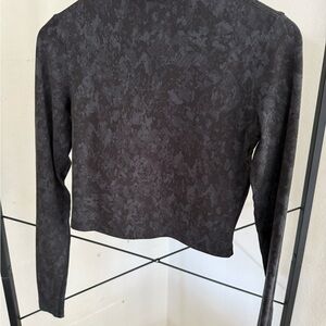 lululemon athletica Black Camo Print Long Sleeve Crop Top